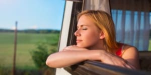 7. HERE COMES THE SUN! – 10reason 7 300x150 1